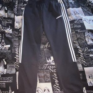 Black Adidas sweat pants sz:L